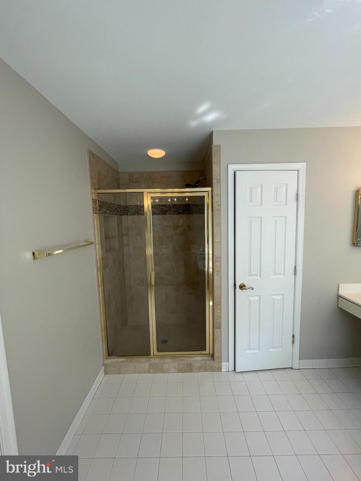 POTOMAC LAKES - Residential Lease