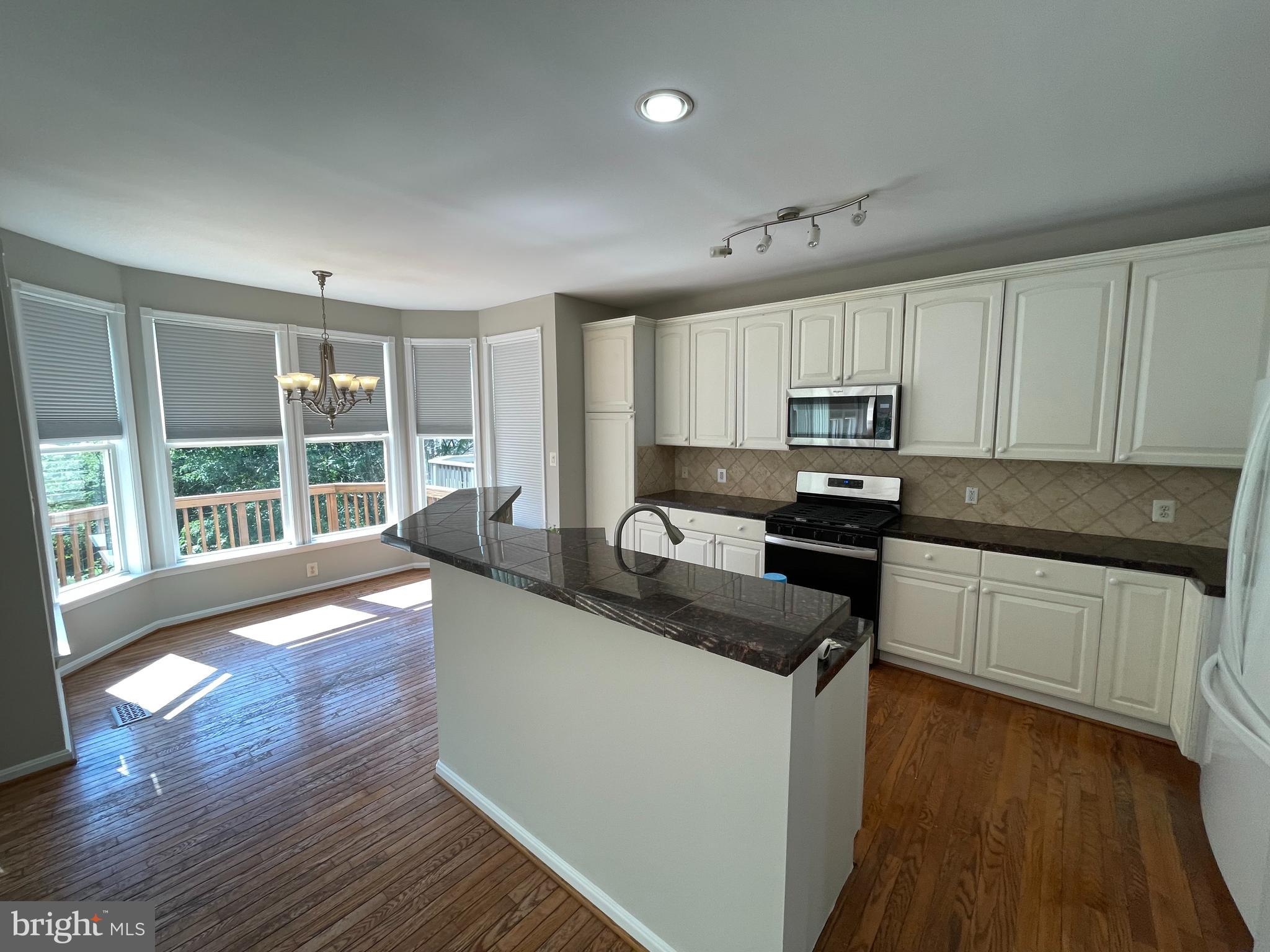 POTOMAC LAKES - Residential Lease