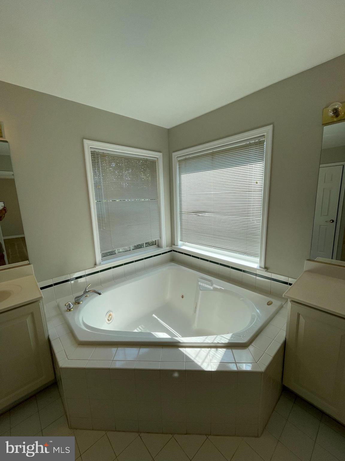 POTOMAC LAKES - Residential Lease