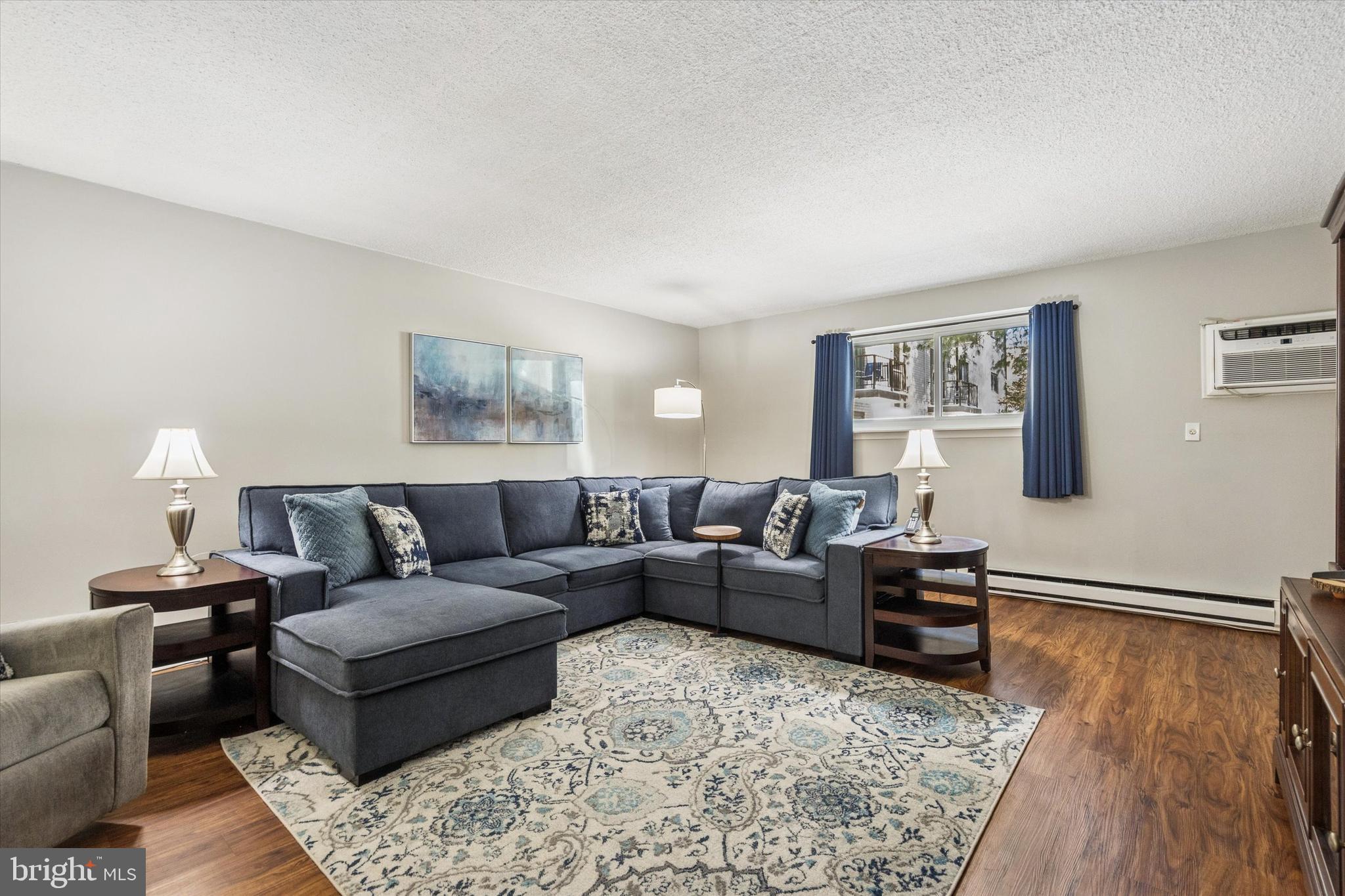 HAVERFORD HILL - Residential