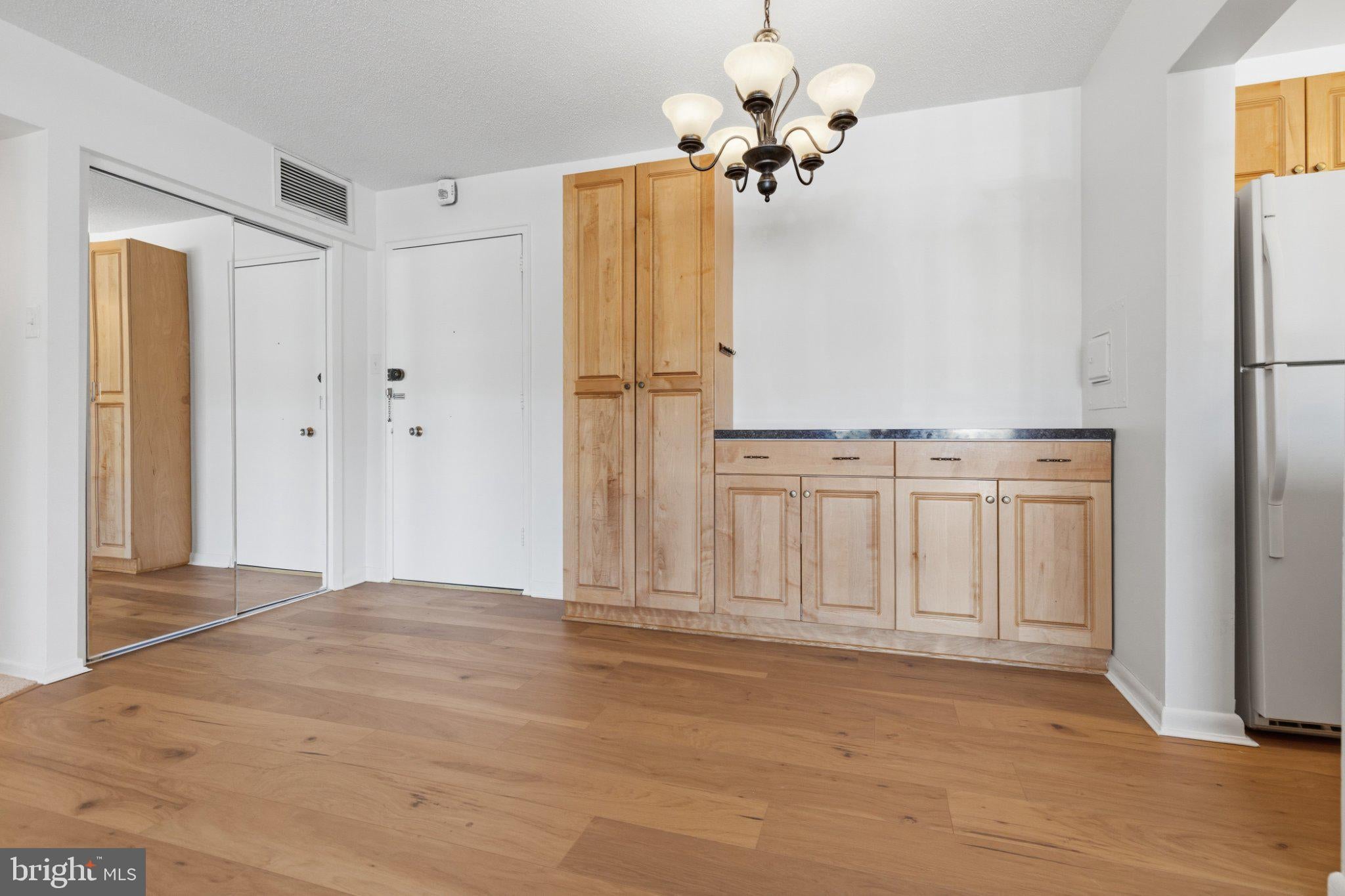 1570 THE FAIRWAY 312E