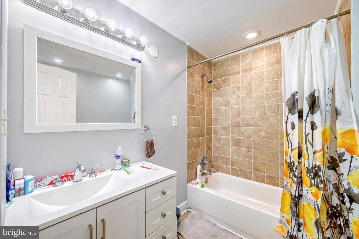 MOUNT CLARE - Residential