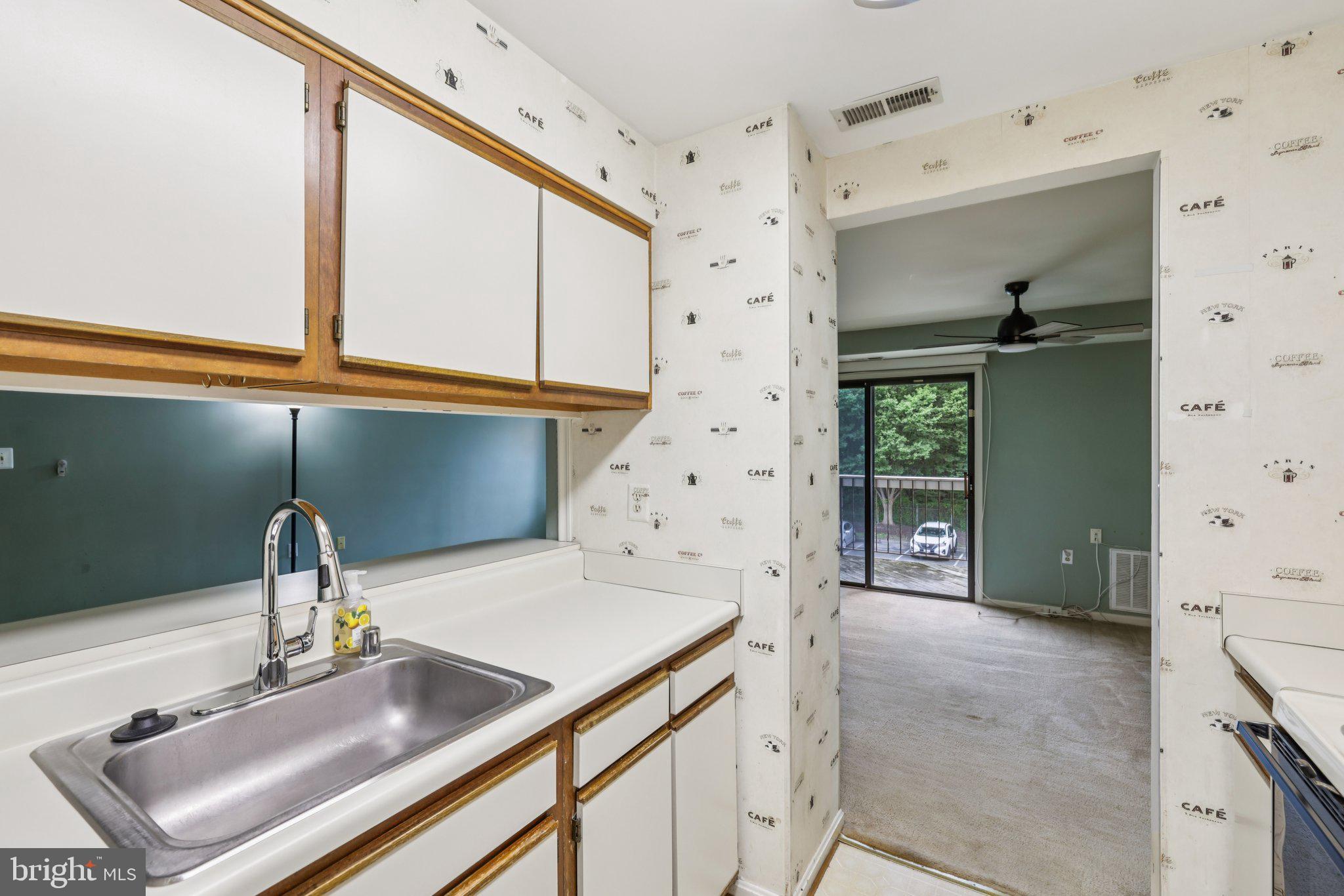 CASTLE HARBOUR CONDO - Residential