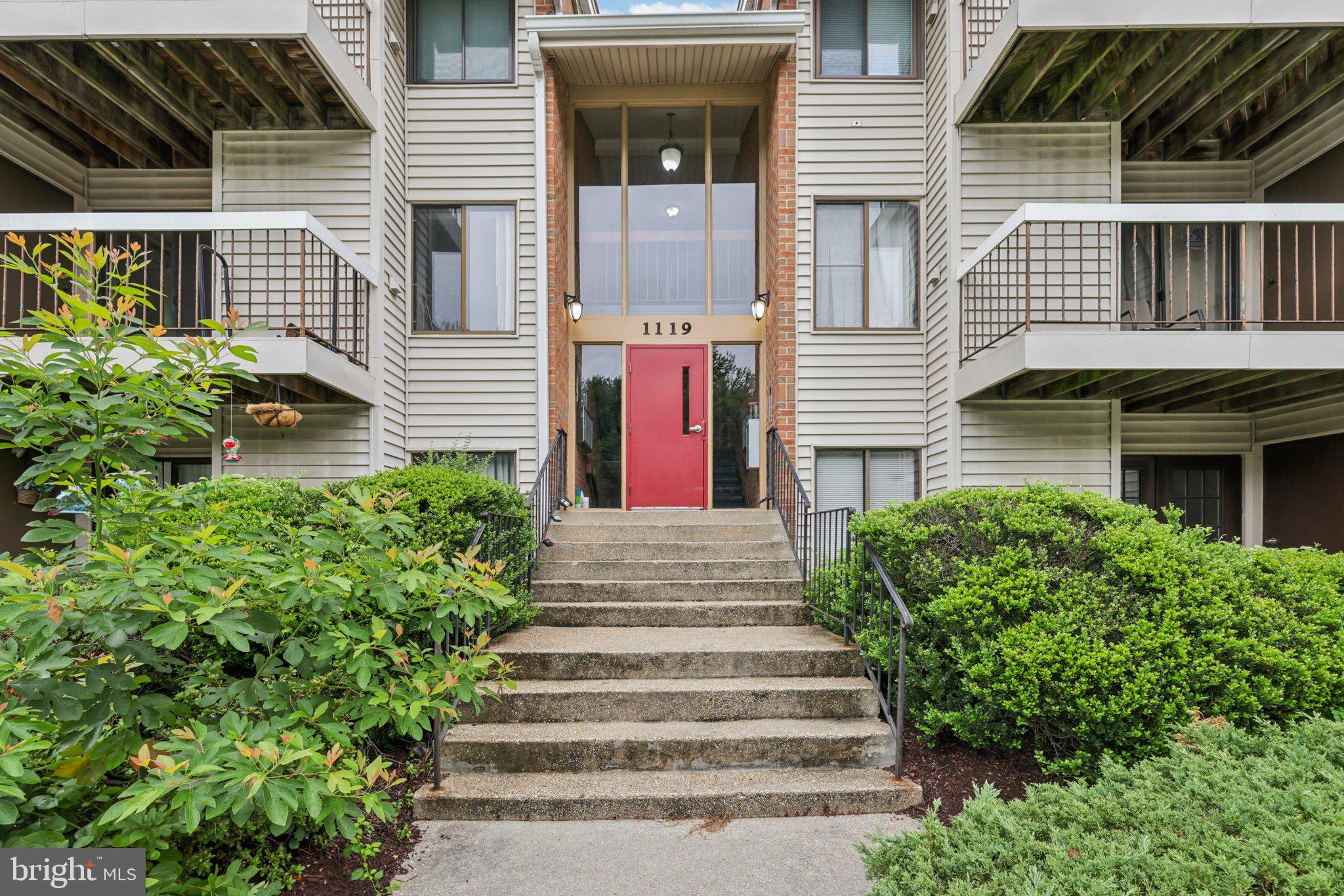 1119 CASTLE HARBOUR WAY 2A