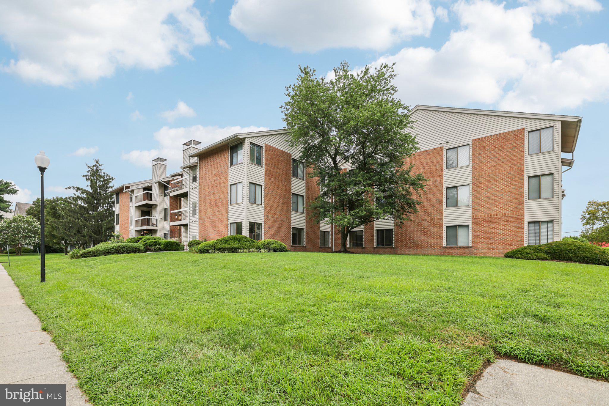 CASTLE HARBOUR CONDO - Residential