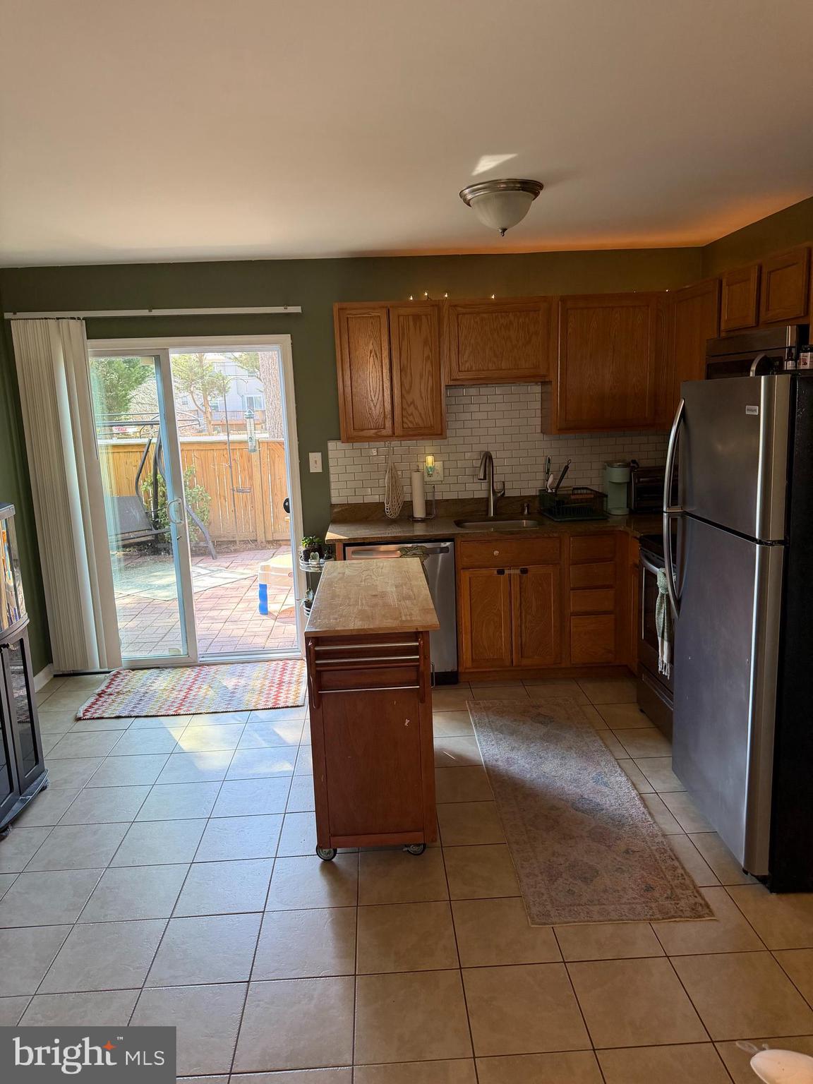 CROFTON MEWS CONDO - Residential