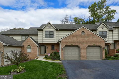 Photo of 90 River Bend Park, Lancaster, PA 17602 (MLS # PALA2042510)
