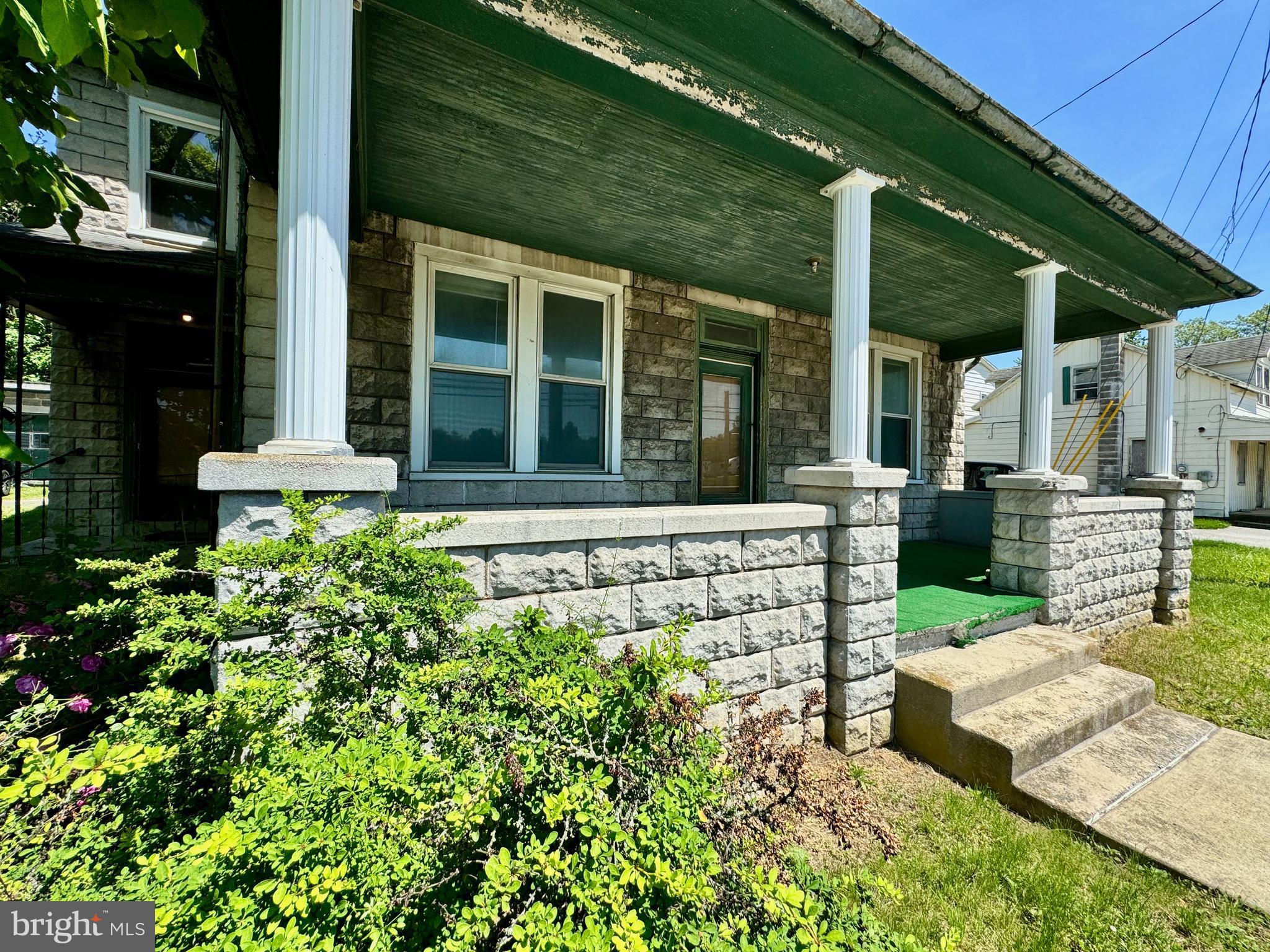 LOGANVILLE - Commercial Sale