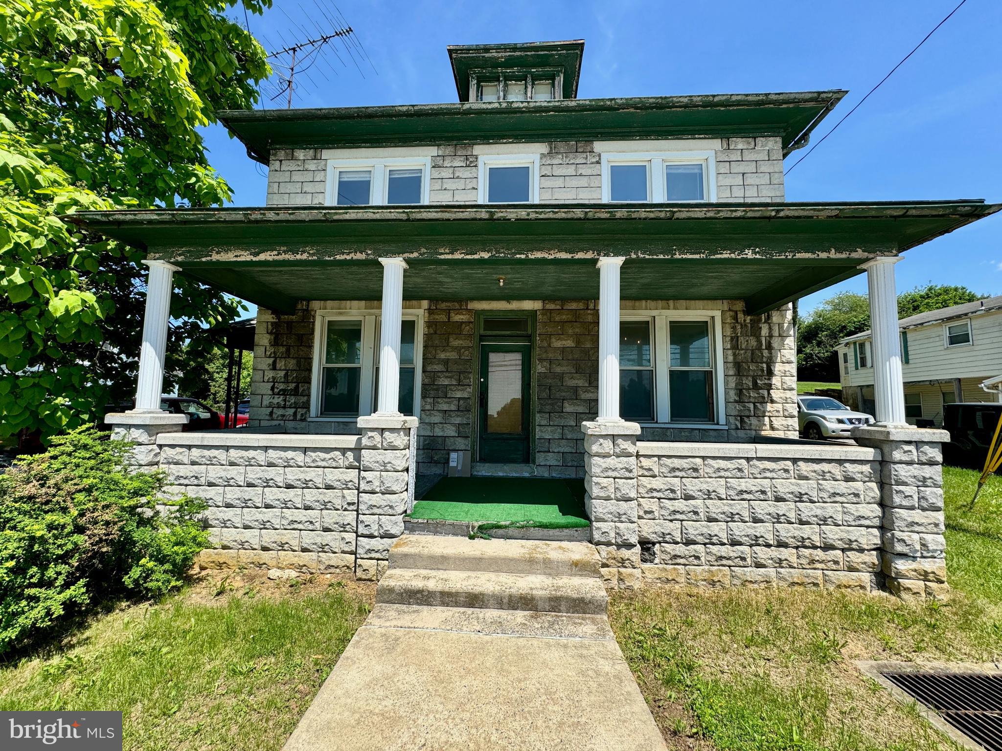 LOGANVILLE - Commercial Sale