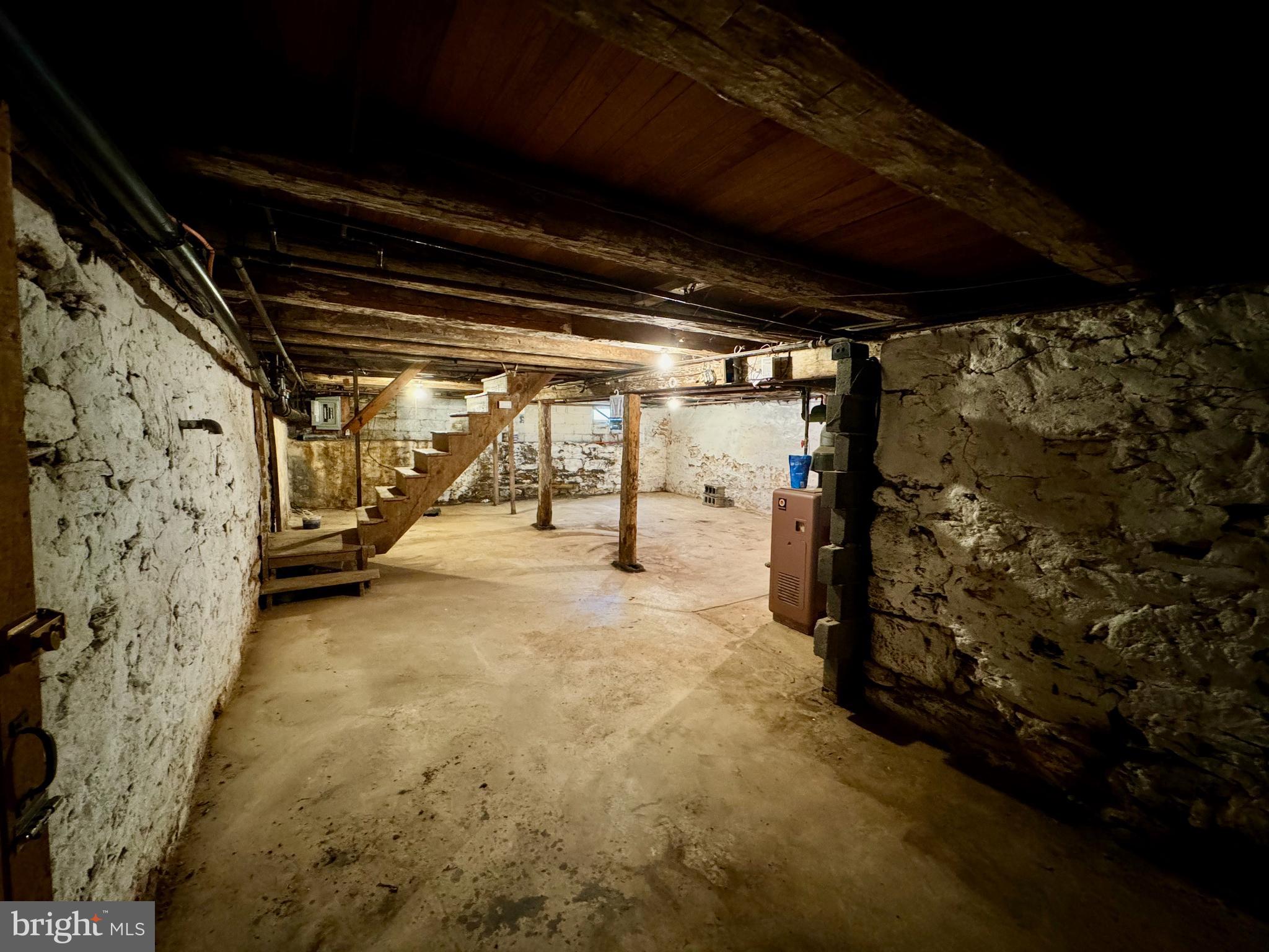 LOGANVILLE - Commercial Sale