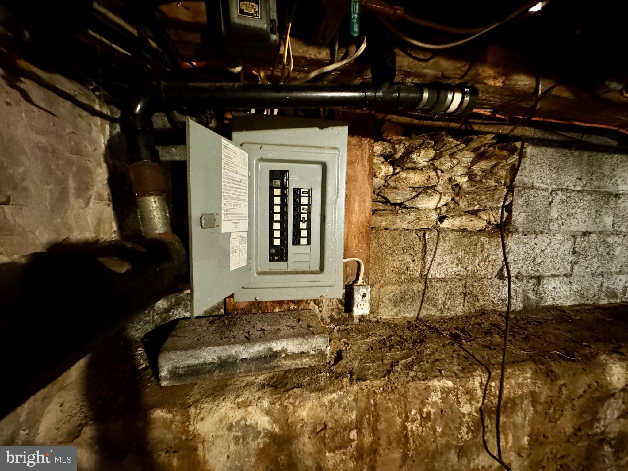 LOGANVILLE - Commercial Sale