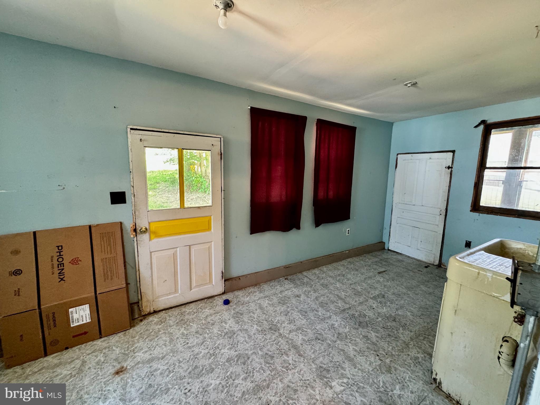 LOGANVILLE - Commercial Sale