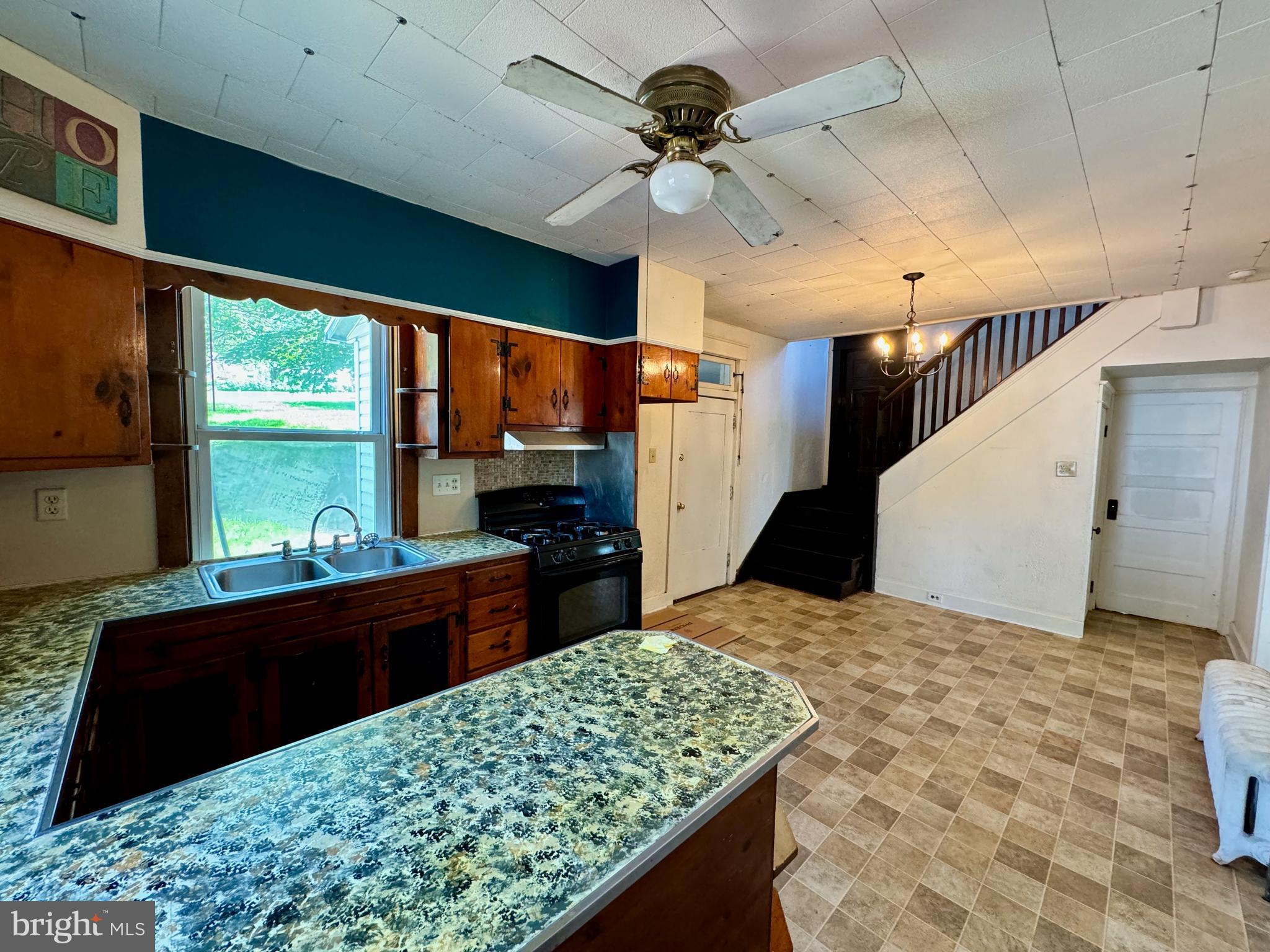 LOGANVILLE - Commercial Sale