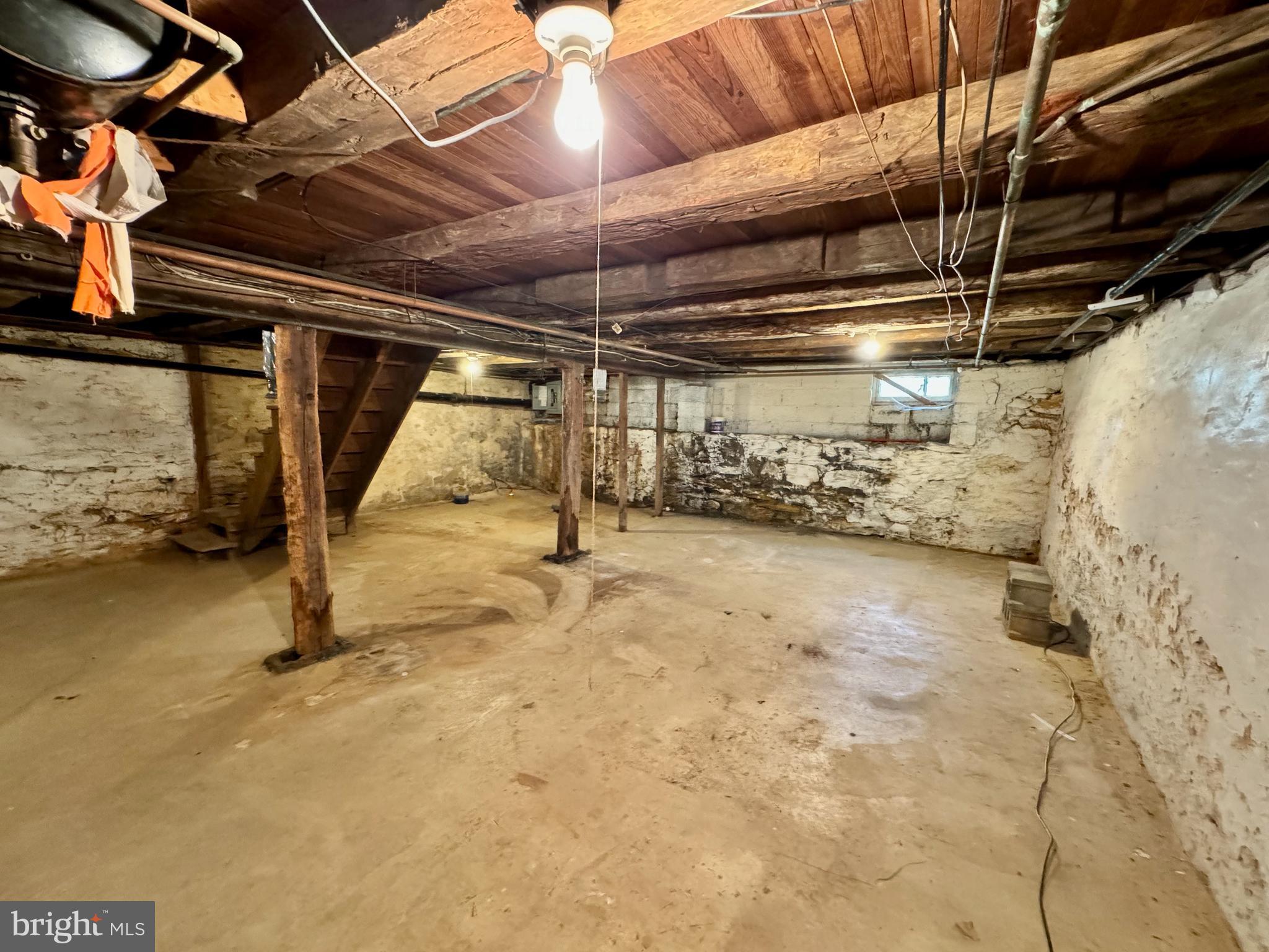 LOGANVILLE - Commercial Sale