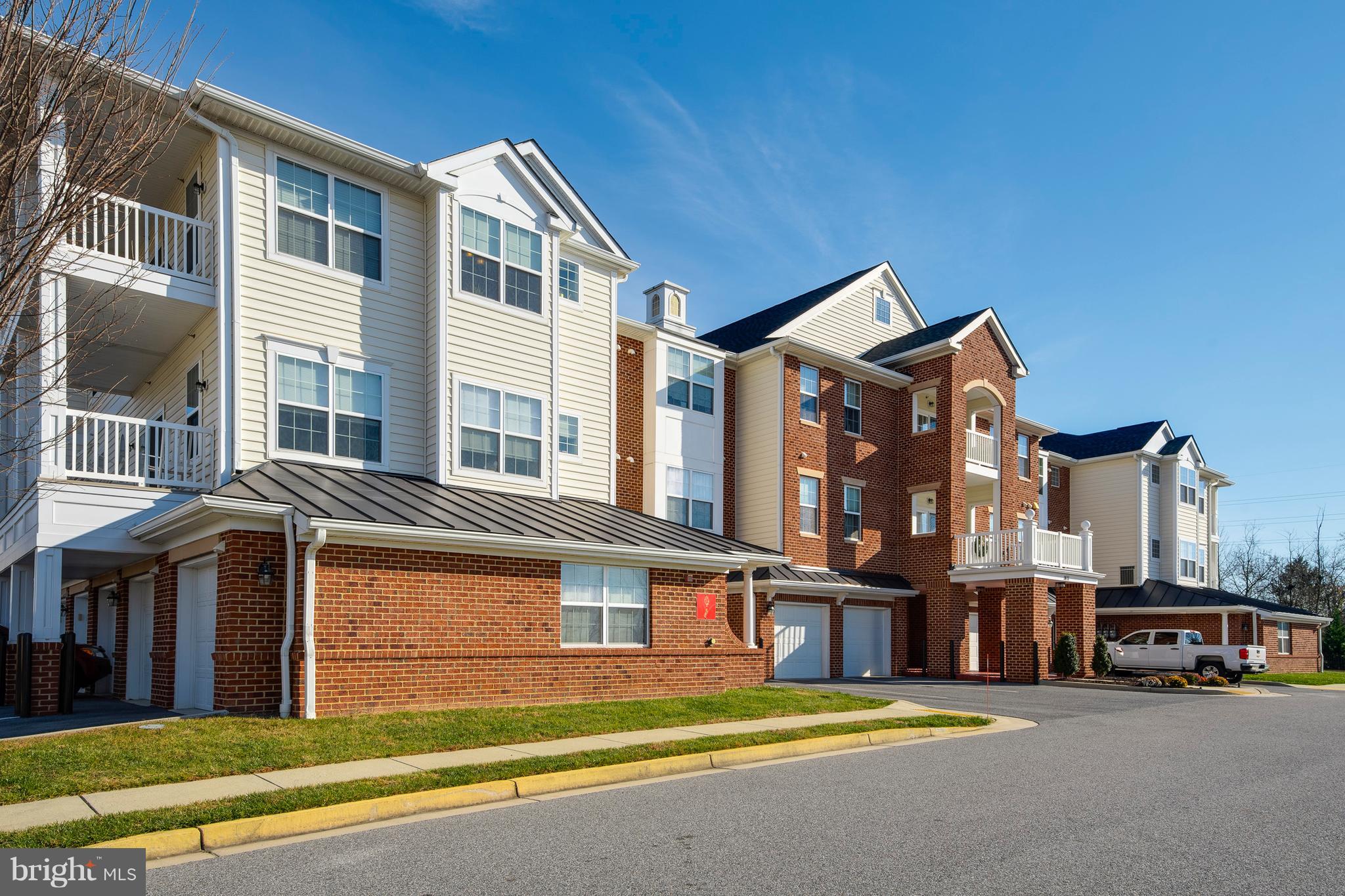 CARROLLS CREEK - Residential