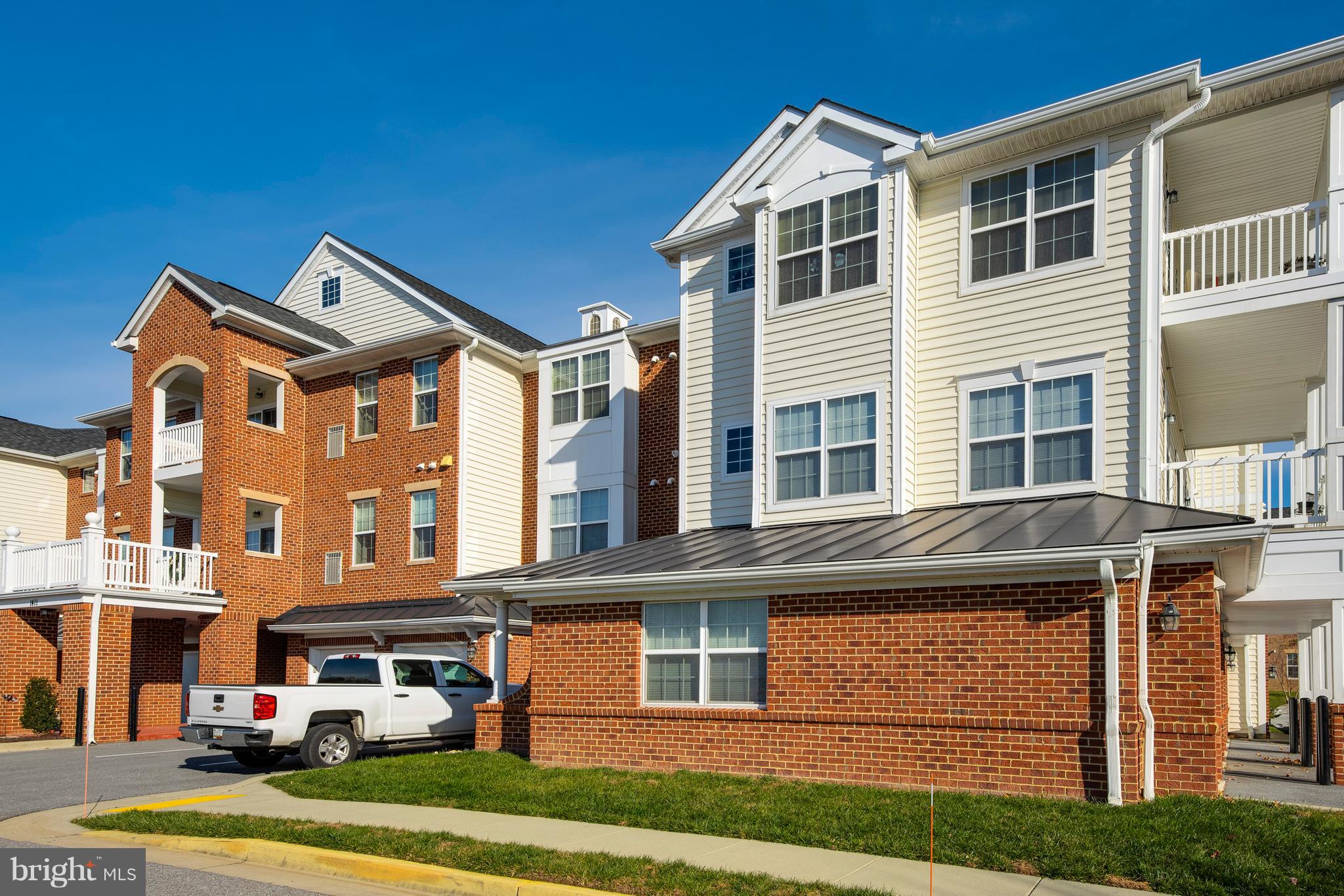 CARROLLS CREEK - Residential