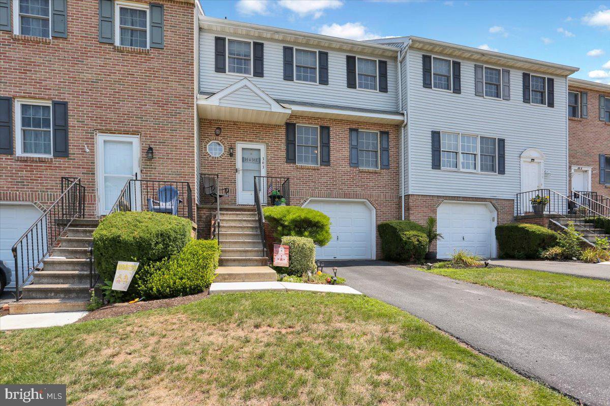 LAUREL SPRINGS - Residential