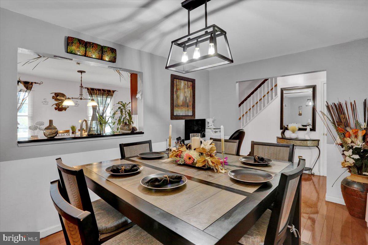 LAUREL SPRINGS - Residential