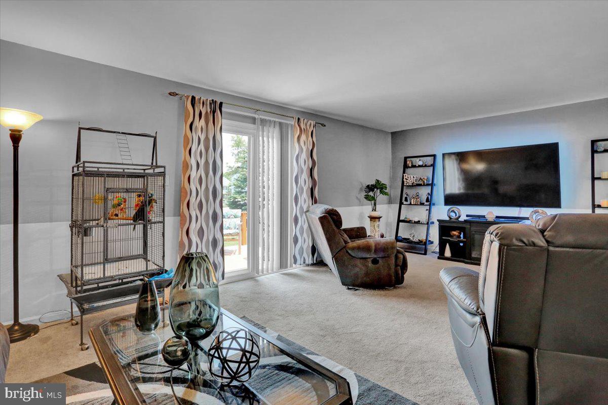 LAUREL SPRINGS - Residential