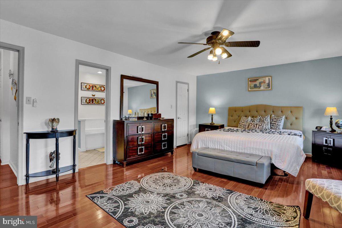 LAUREL SPRINGS - Residential