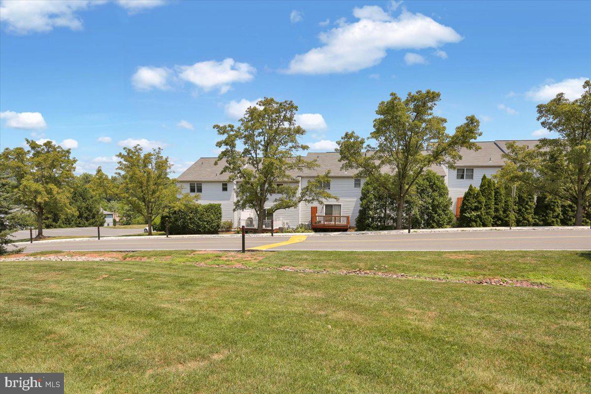 LAUREL SPRINGS - Residential