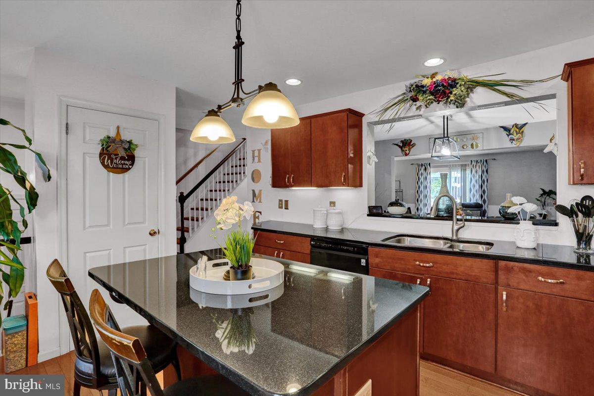 LAUREL SPRINGS - Residential