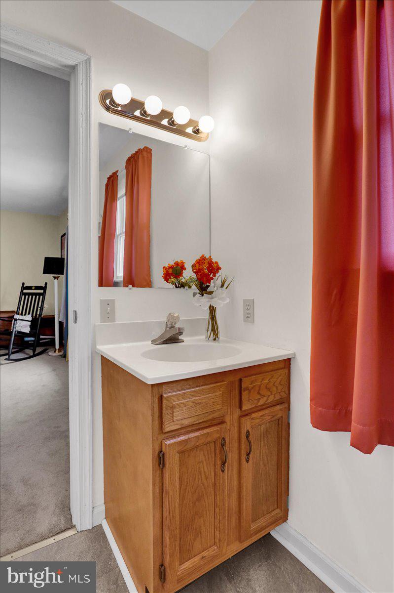 LAUREL SPRINGS - Residential