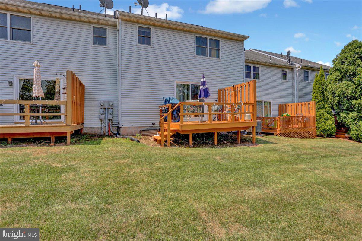 LAUREL SPRINGS - Residential