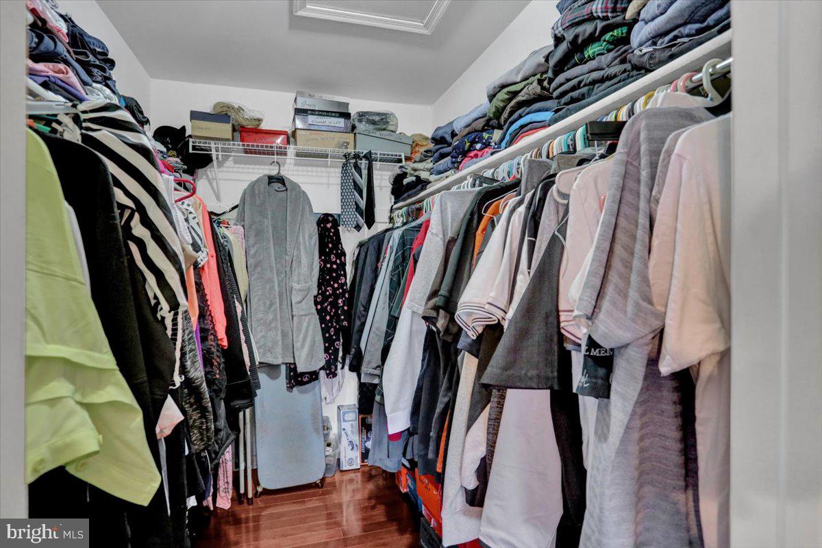 LAUREL SPRINGS - Residential