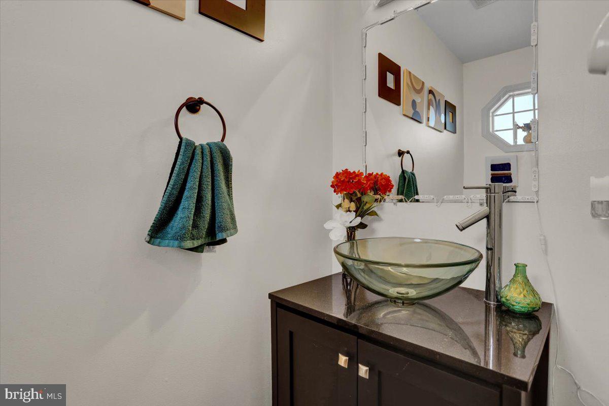 LAUREL SPRINGS - Residential