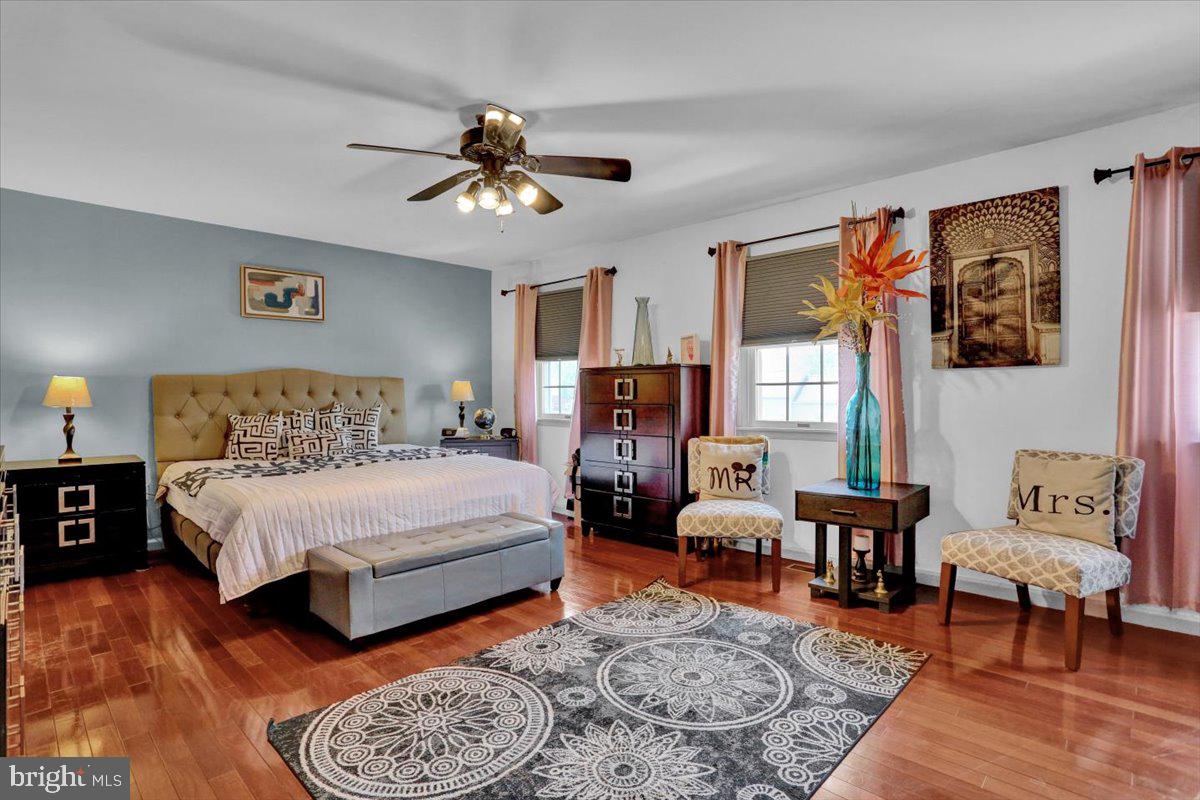 LAUREL SPRINGS - Residential