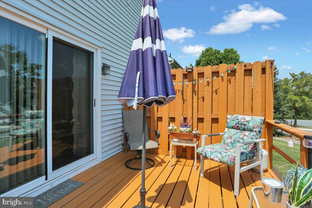 LAUREL SPRINGS - Residential