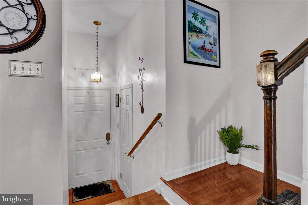 LAUREL SPRINGS - Residential