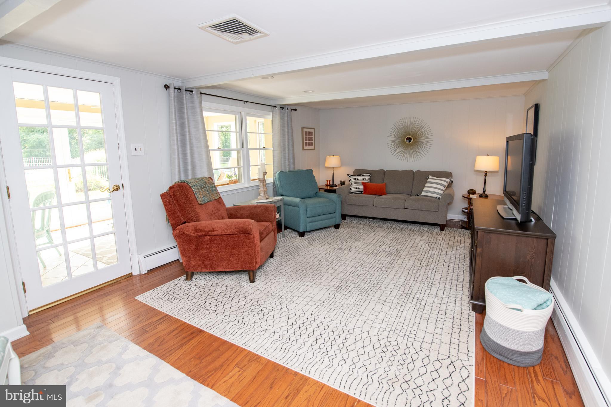 COLLEGE PARK - Residential