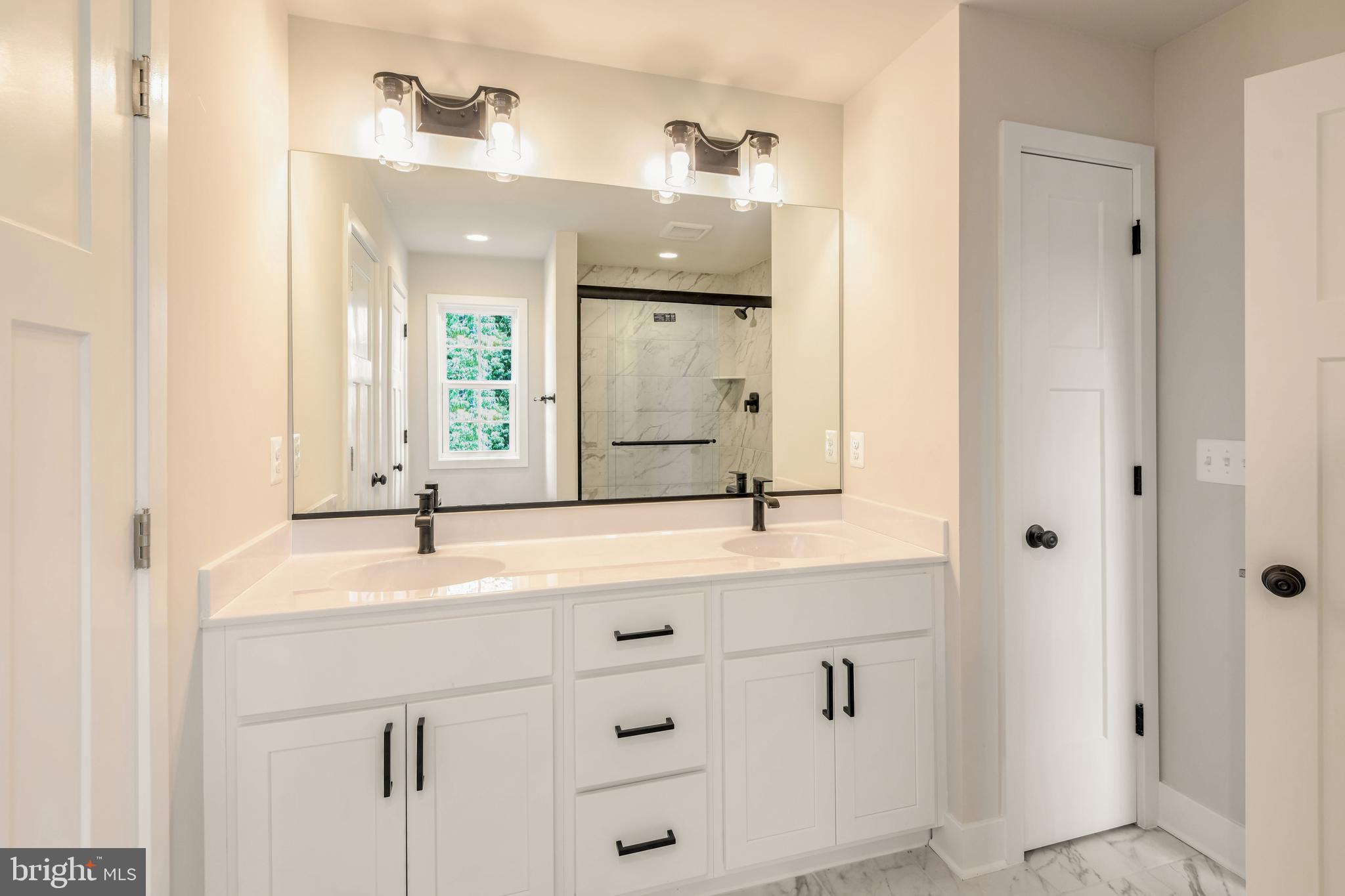 LOCH HAVEN - Residential