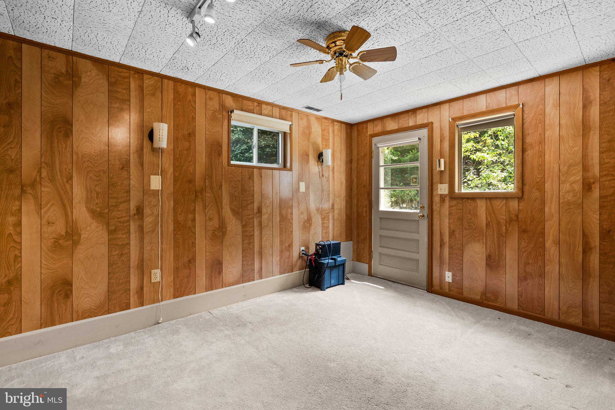 WHEATON WOODS - Residential