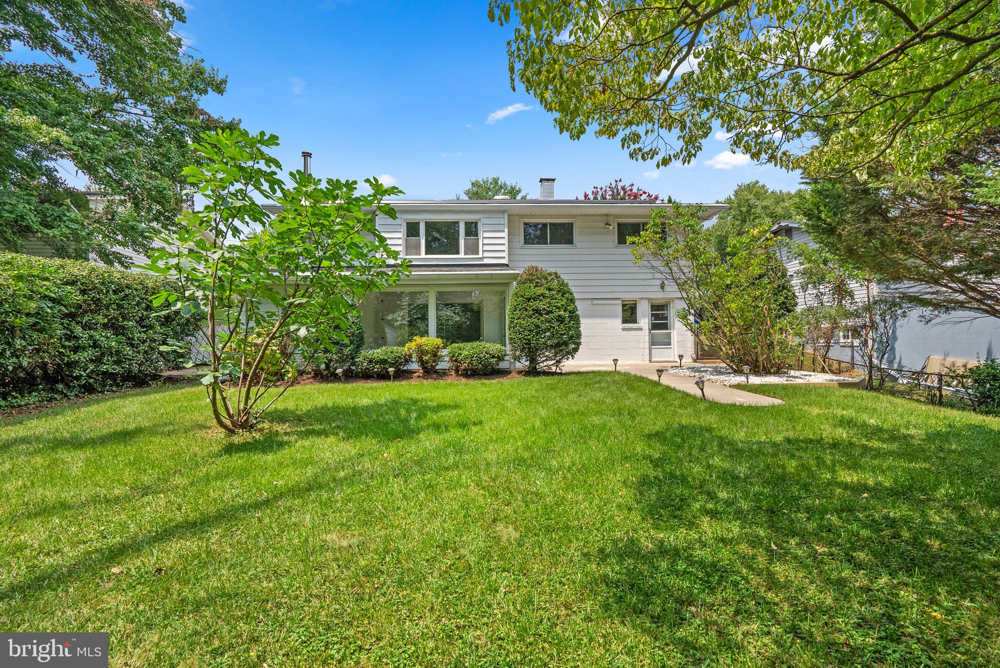 WHEATON WOODS - Residential