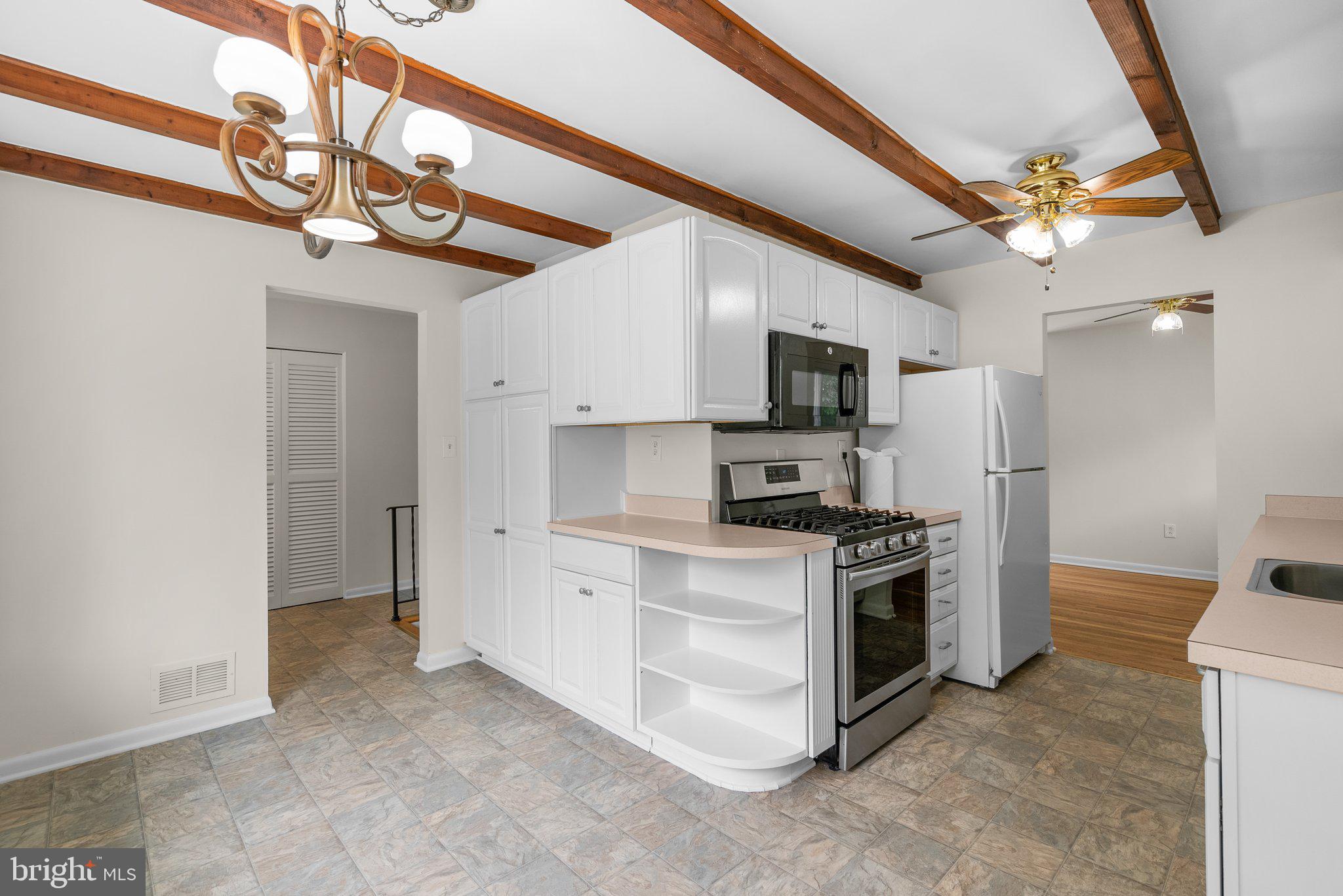 WHEATON WOODS - Residential