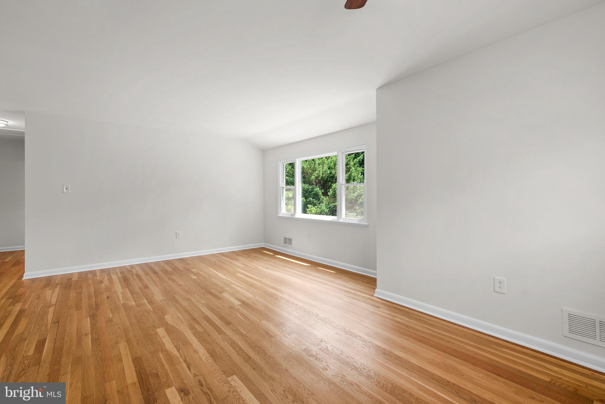 WHEATON WOODS - Residential