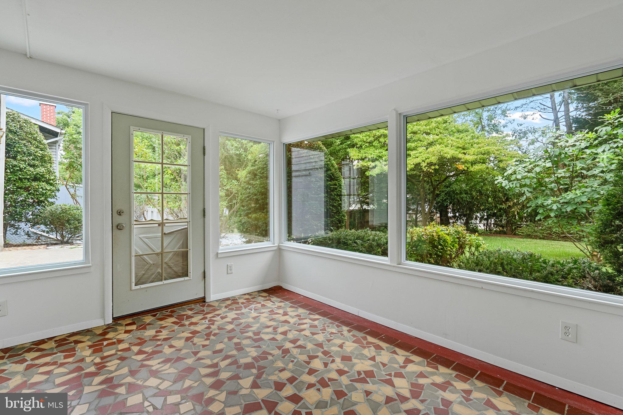 WHEATON WOODS - Residential