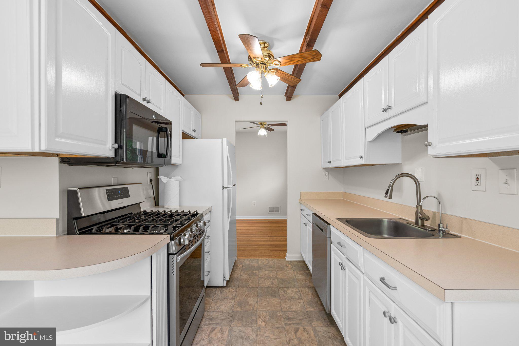 WHEATON WOODS - Residential