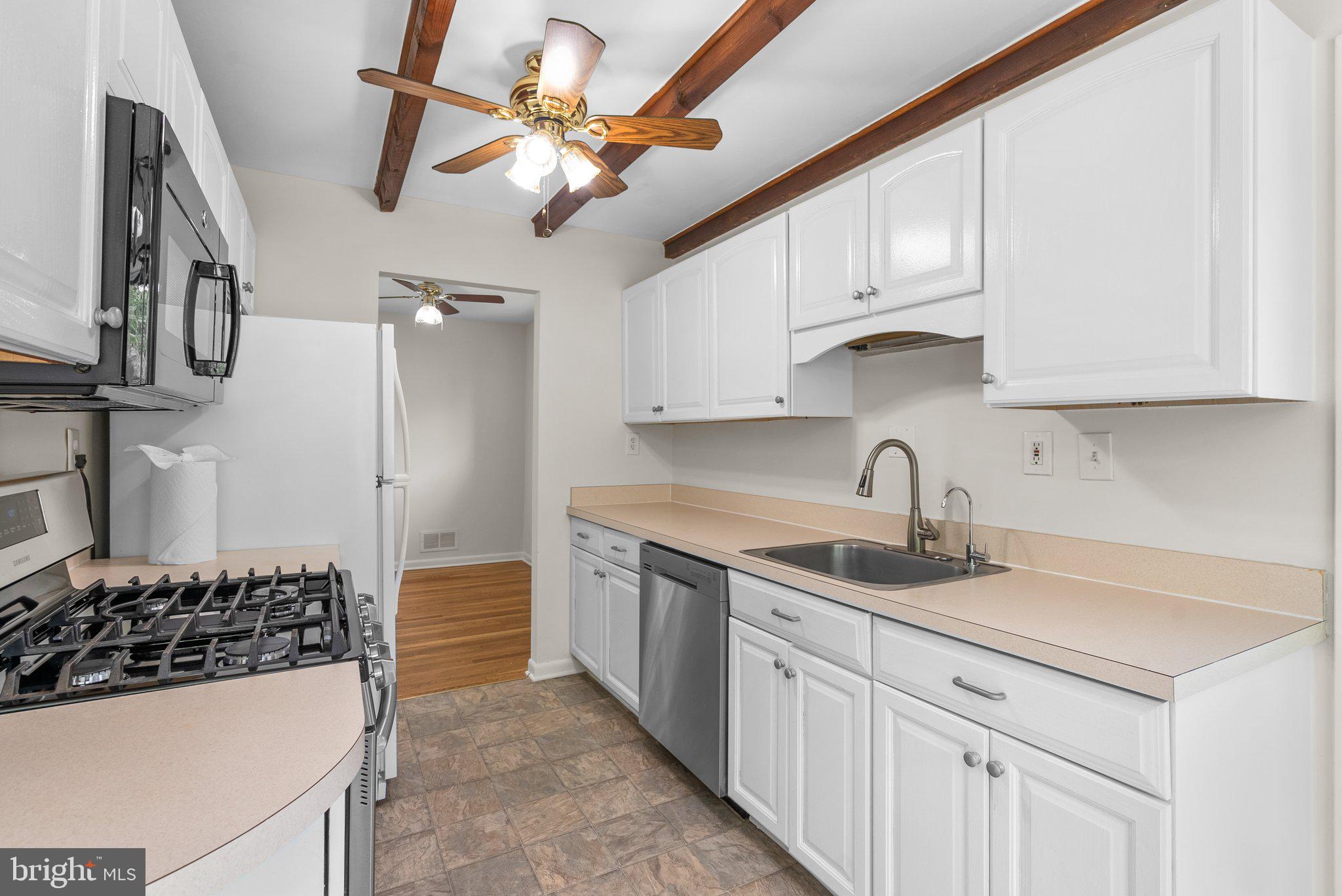 WHEATON WOODS - Residential