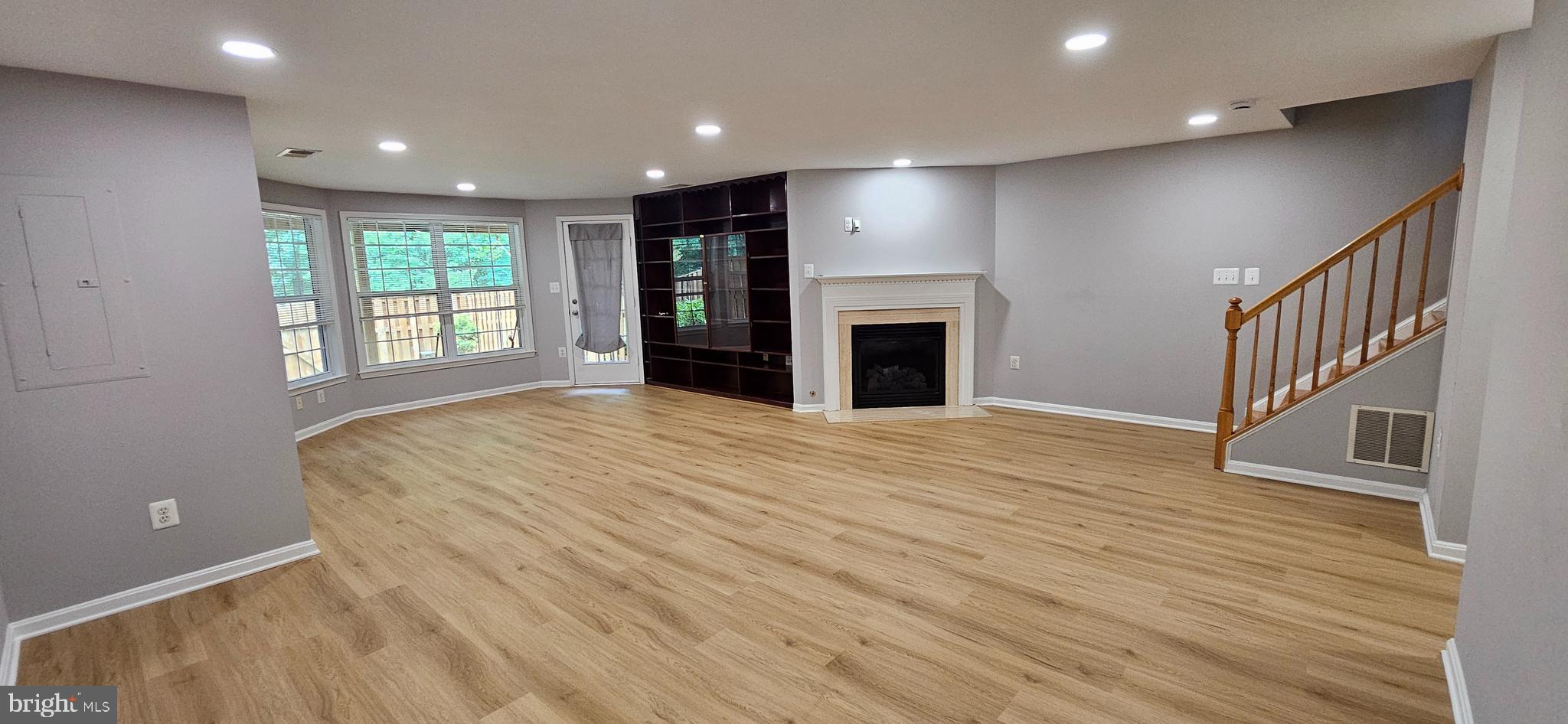 KINGSTOWNE - Residential Lease