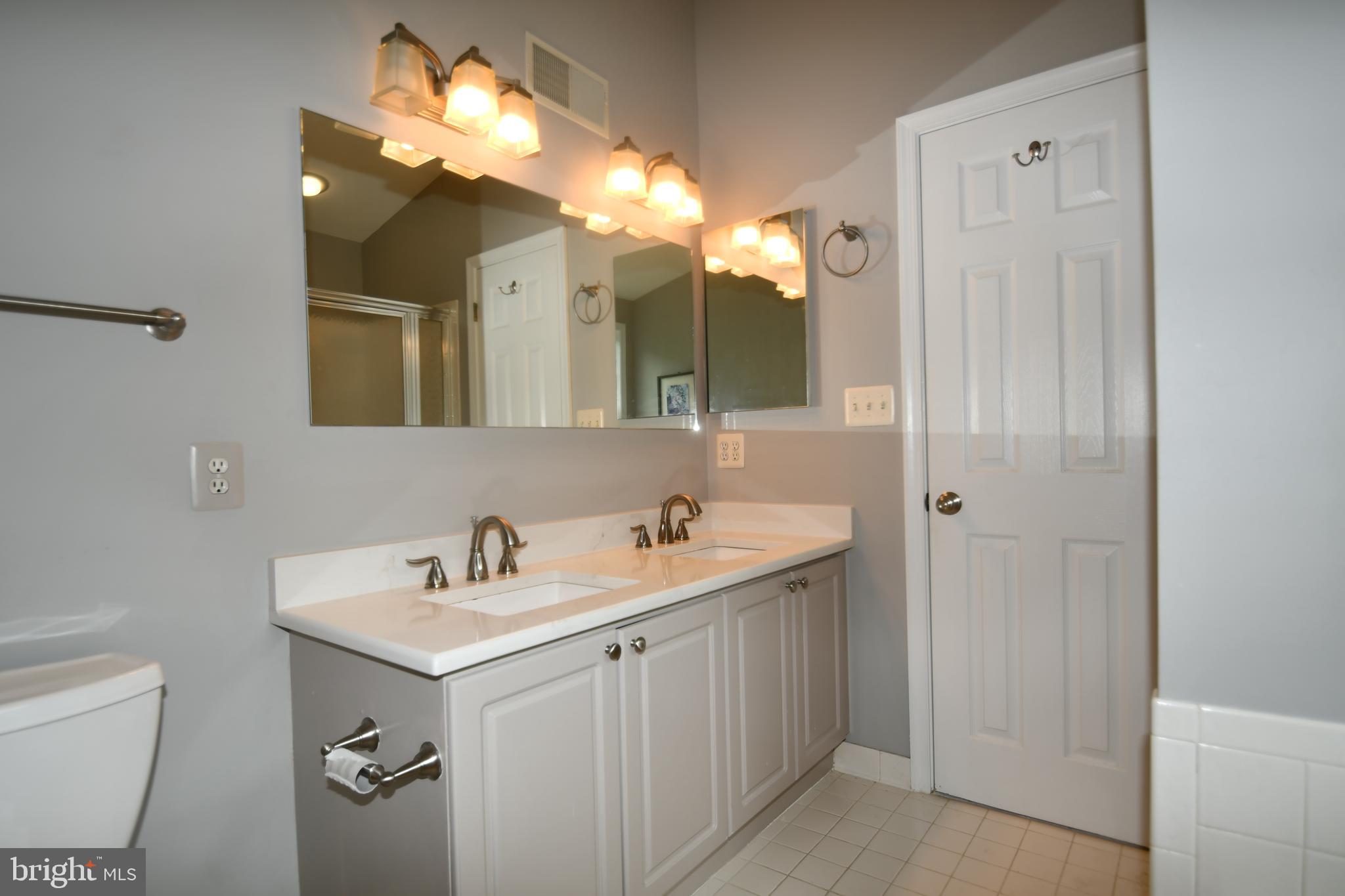 KINGSTOWNE - Residential Lease