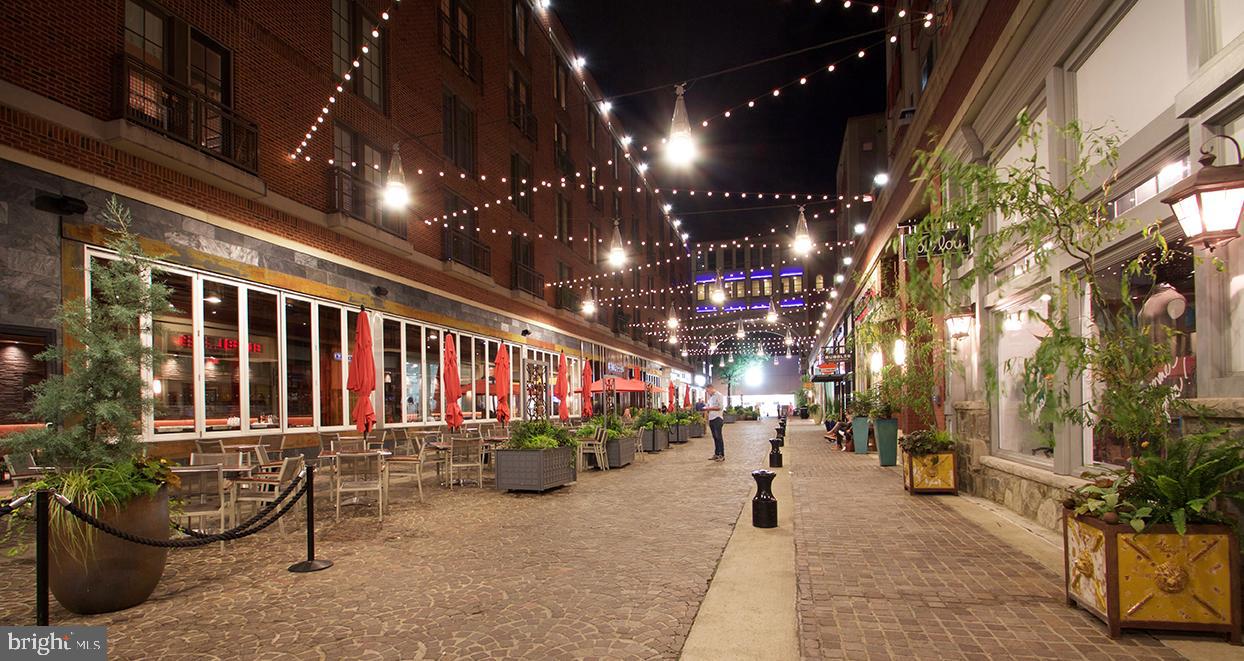 WHITEHALL - Residential