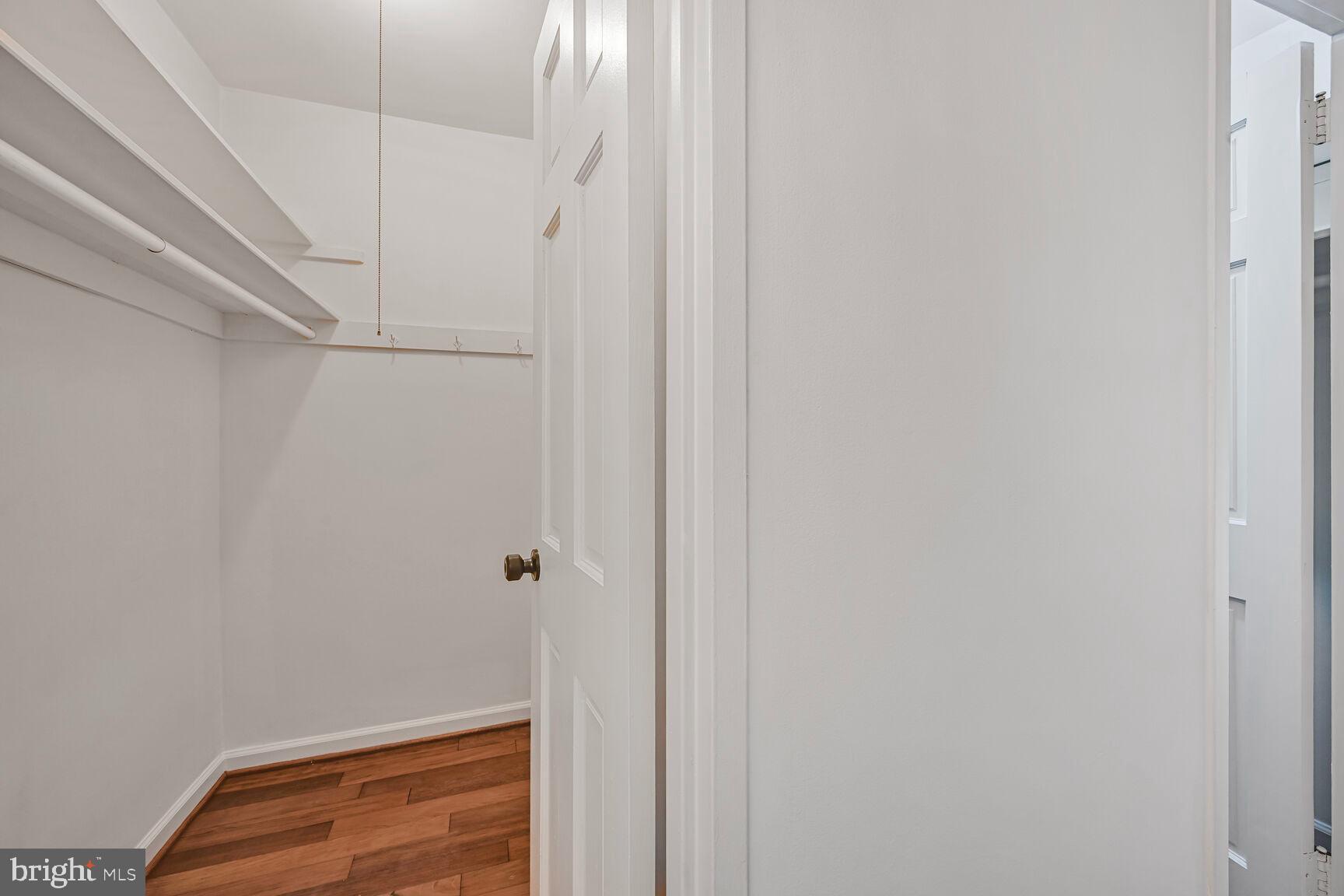 WHITEHALL - Residential