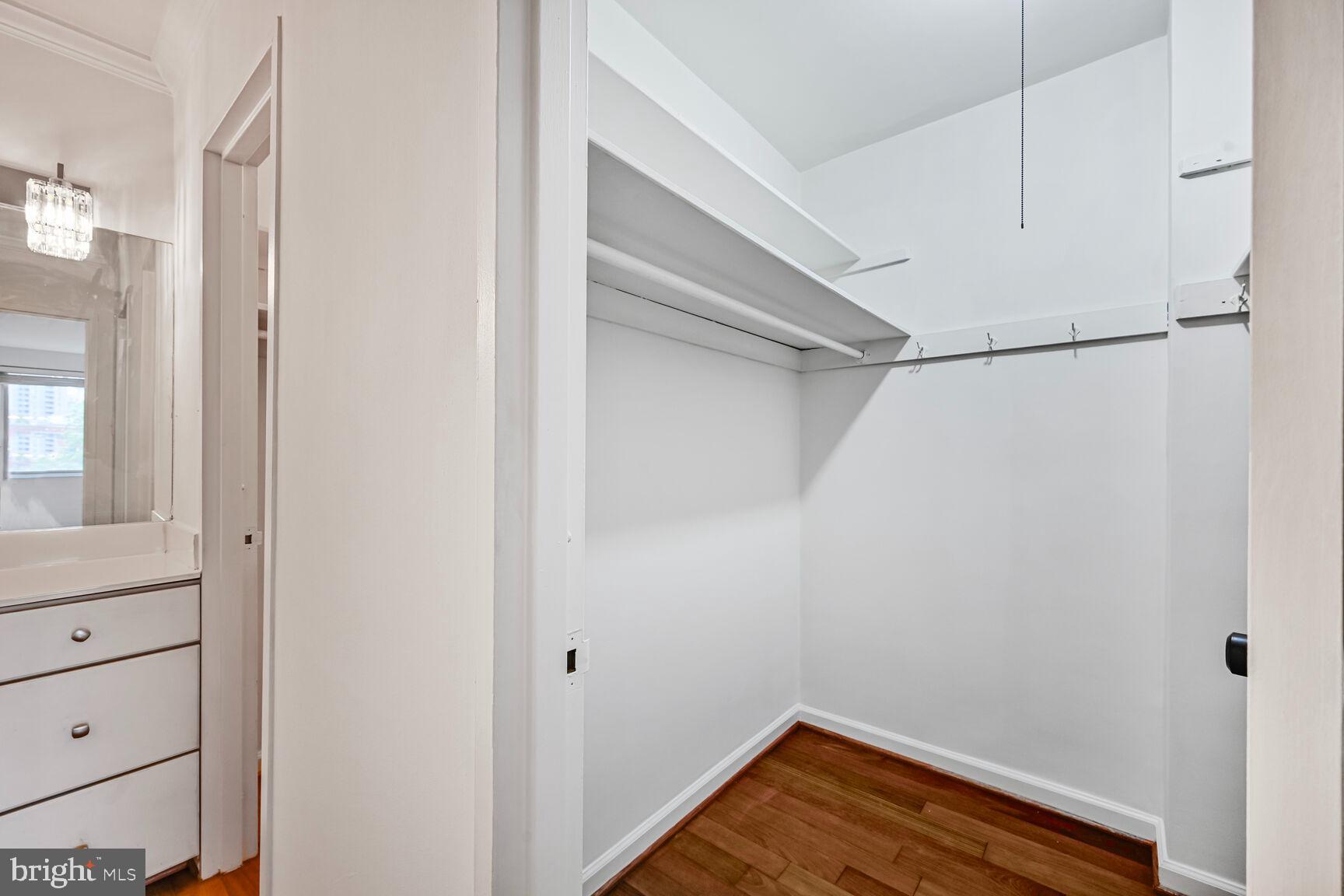 WHITEHALL - Residential