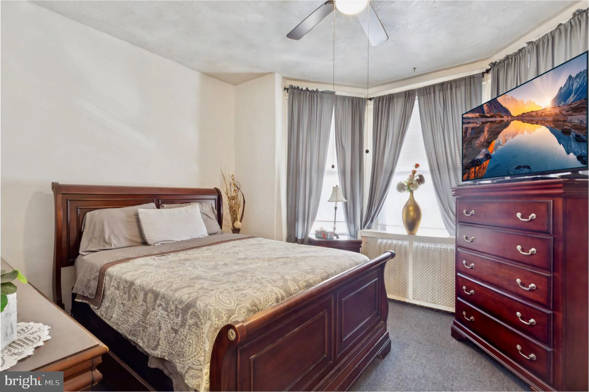 Philadelphia, Pennsylvania 19143, United States, 3 Bedrooms Bedrooms, ,2 BathroomsBathrooms,Residential,Active,246003