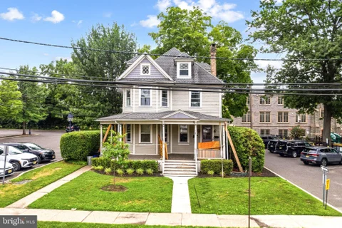 MLS: NJCD2121646