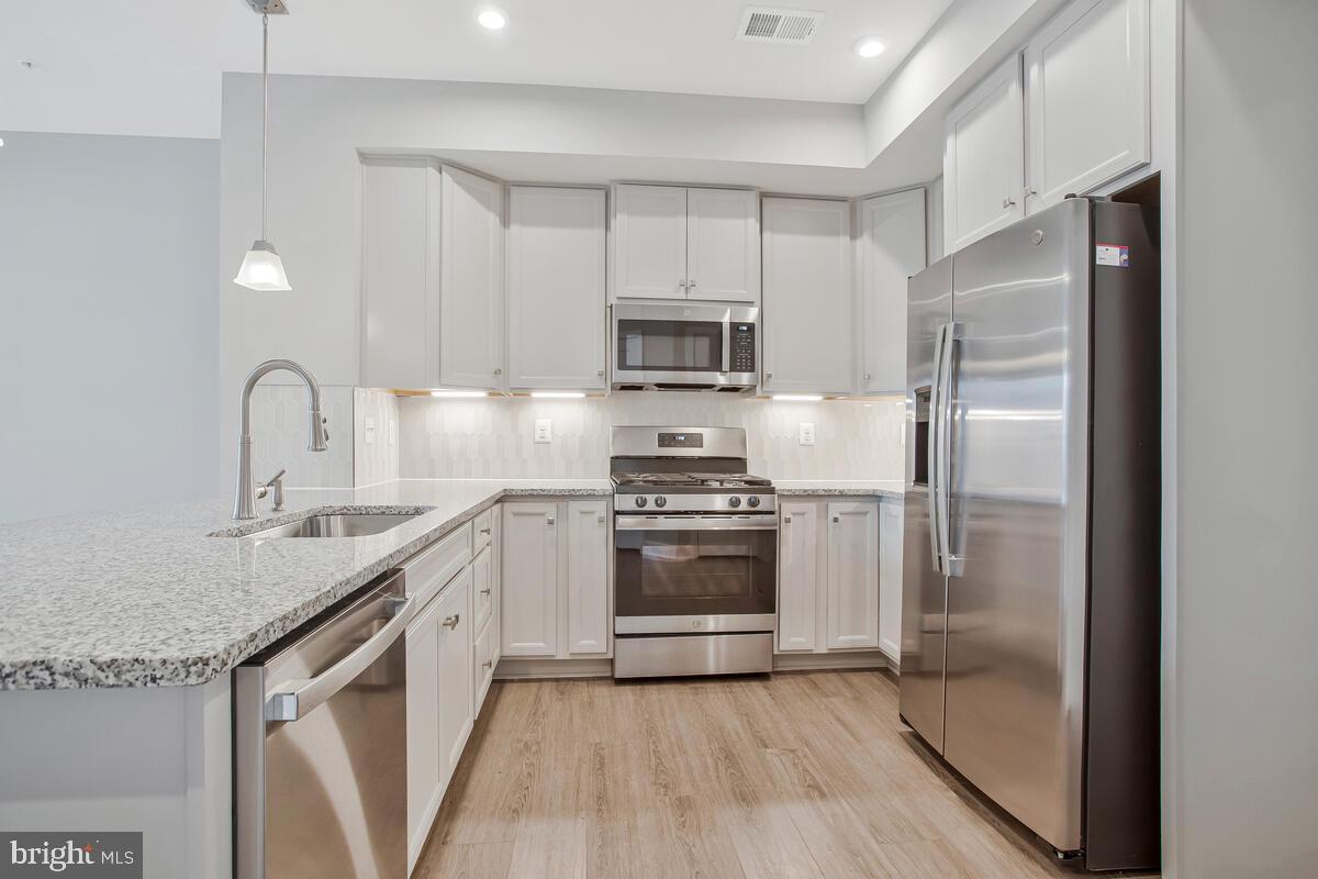 SOUTHLAKE - Residential Lease